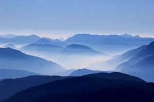 mountains-863474_1920