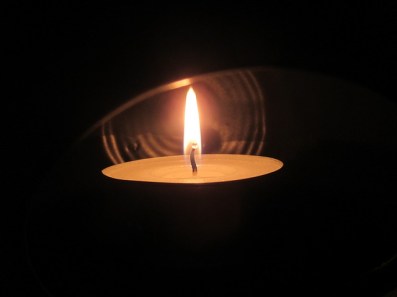 tealight-258539_640