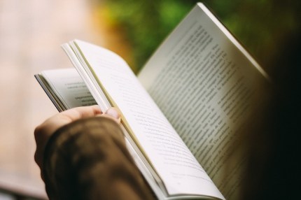 books-1149959_640.jpg